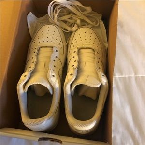 White air forces size 6